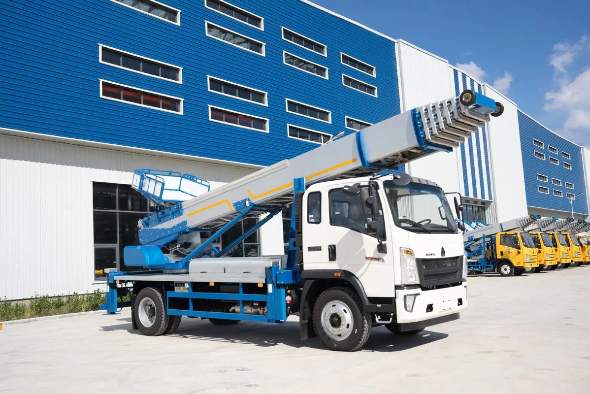 厦门同安出租云梯车高空作业车 建筑垃圾搬运